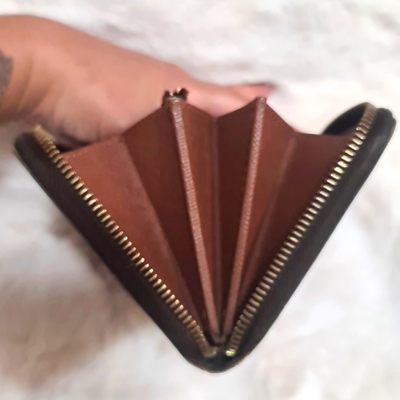 Auth Louis Vuitton Monogram Zip long wallet - Picture 12 of 12